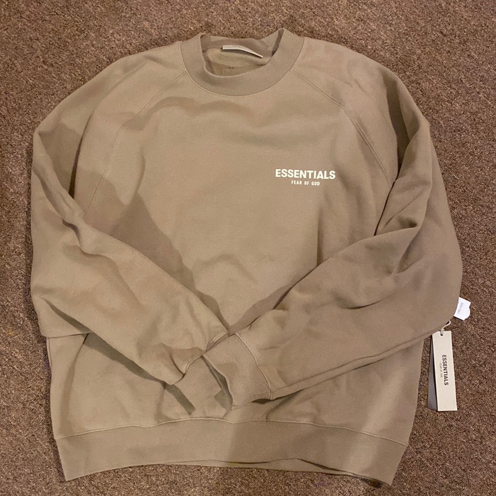Authentic New with Tags Essentials Fear of God sweatshirt- Men’s L